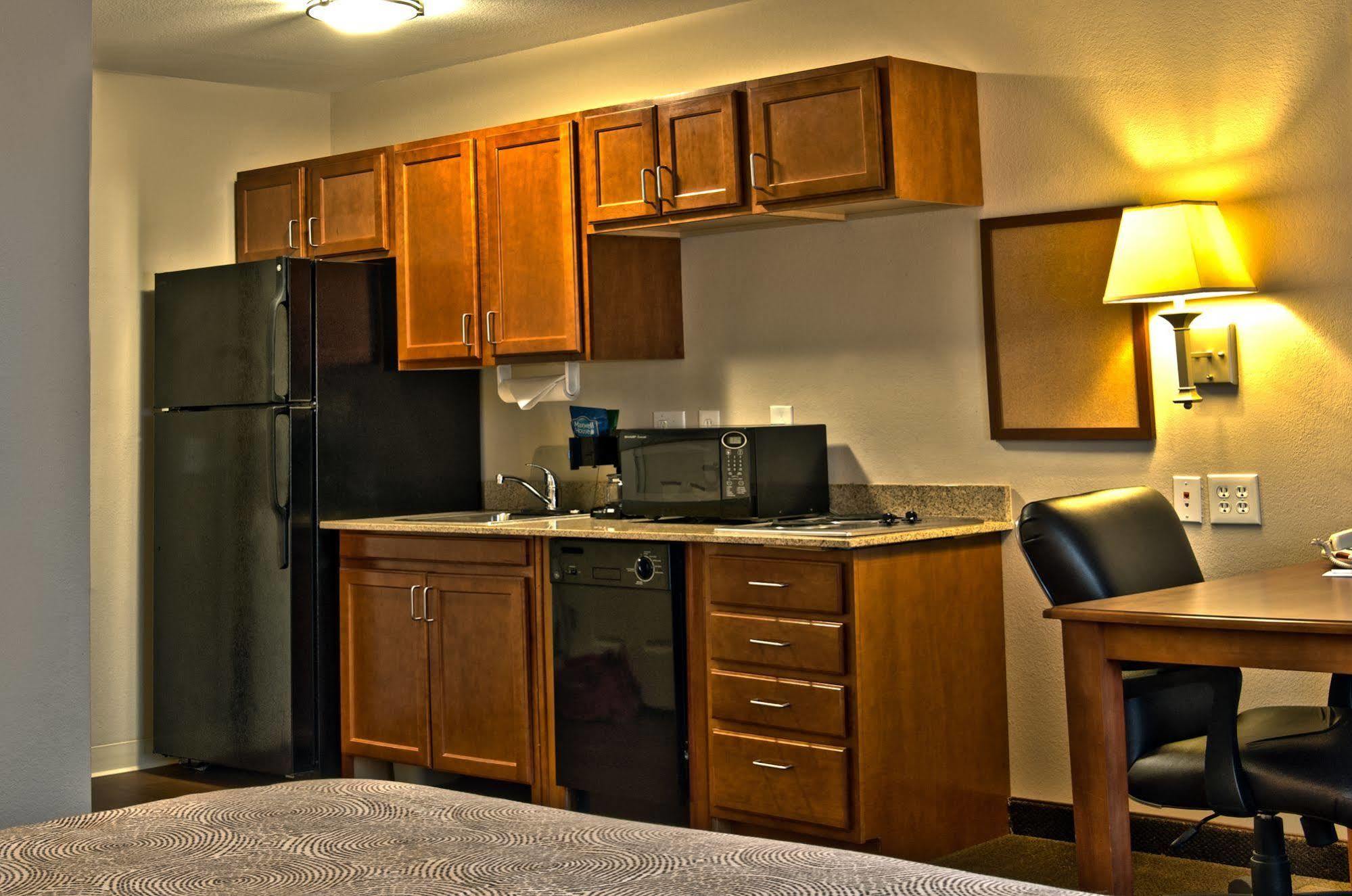 Candlewood Indianapolis - South By Ihg 2*